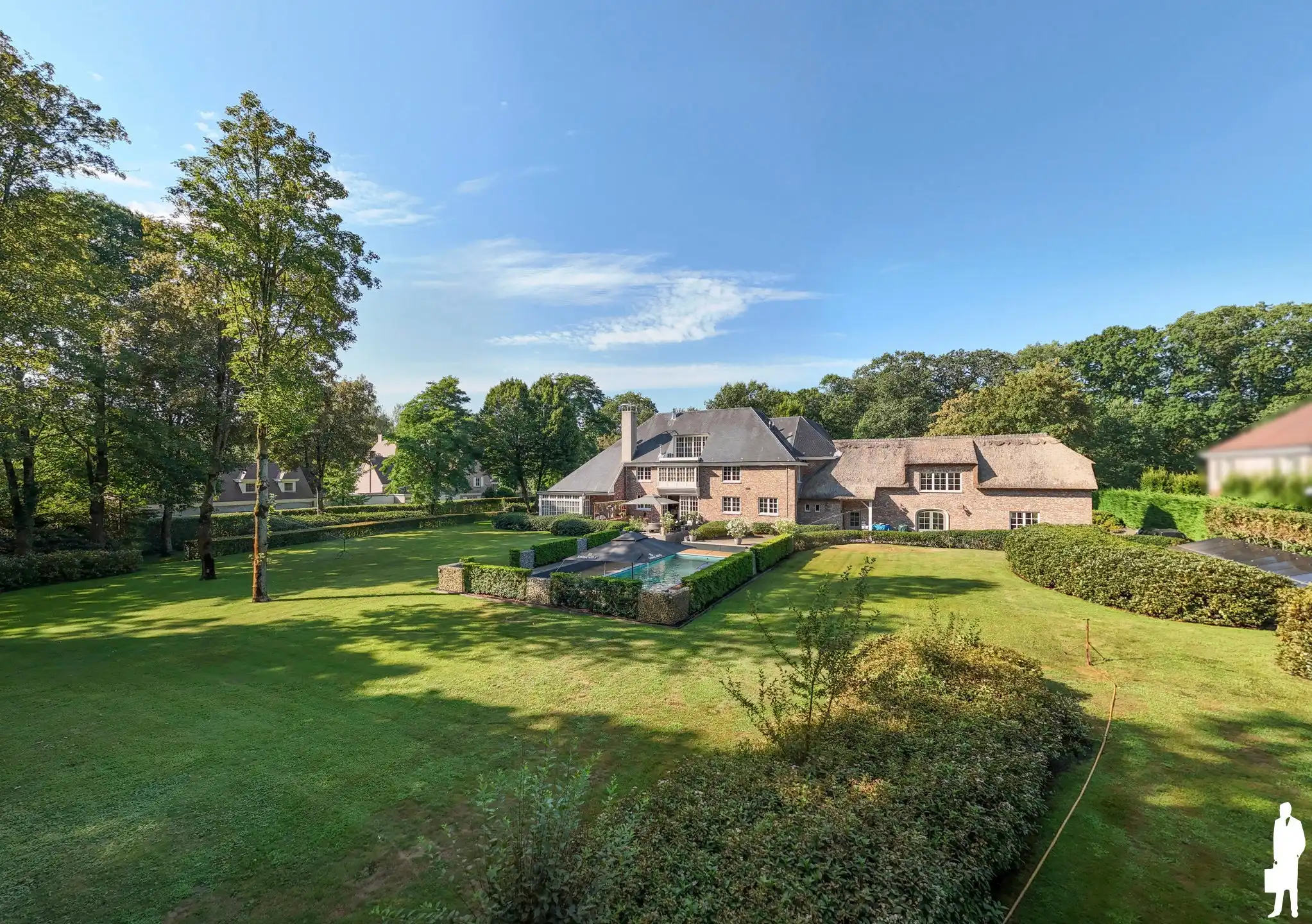 Exclusieve villa met zwembad op een perceel van 6.420 m² foto 37
