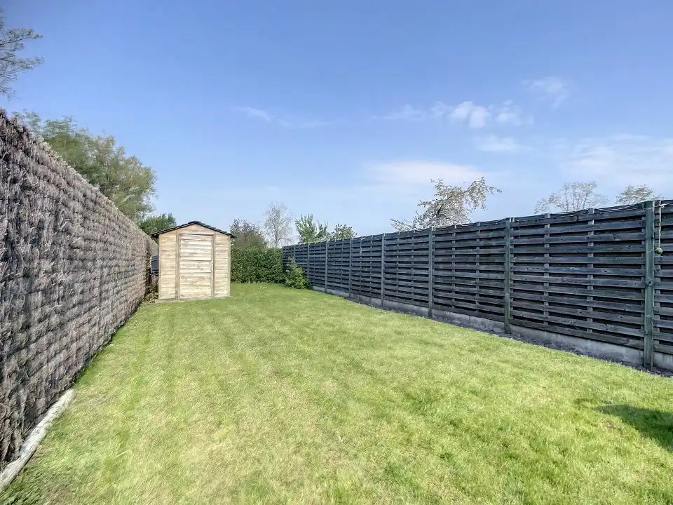 Opbrengsteigendom, bestaande uit 2 appartementen, in het centrum van Staden foto 9