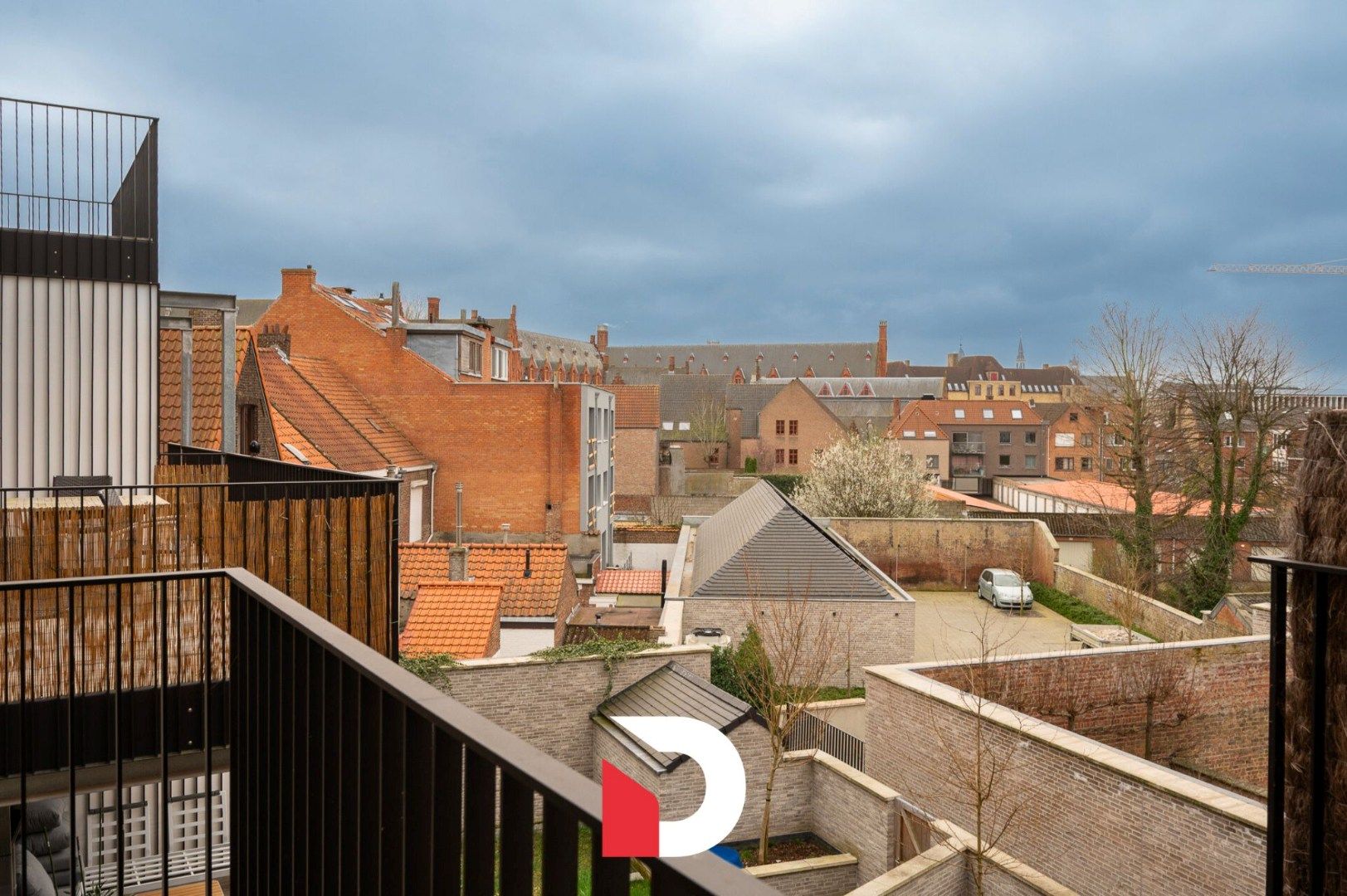 Instapklaar hoekappartement met 2 slk label A en ruim terras centrum Brugge foto 7