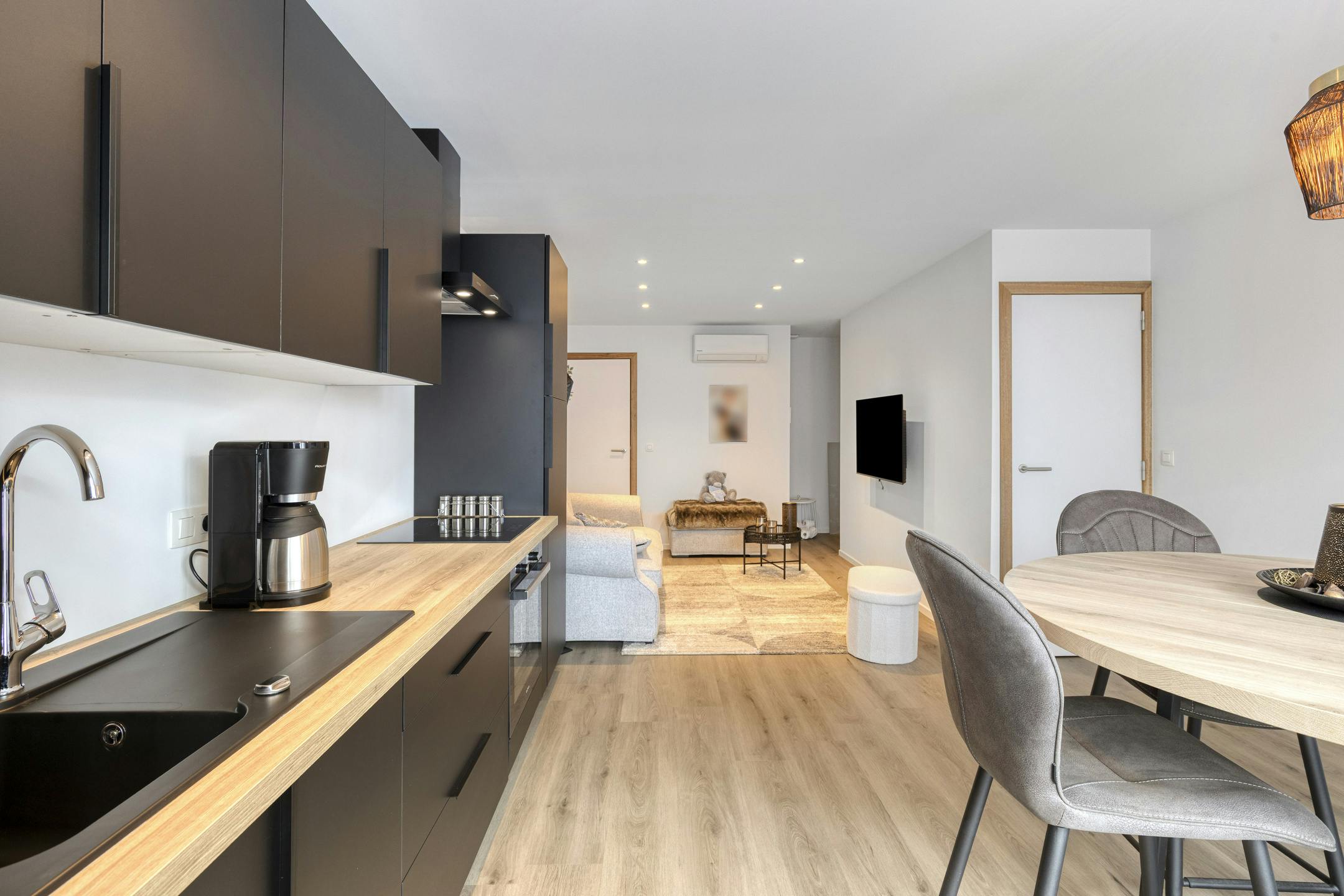 Handelspand met woonst in centrum Lauwe foto 4