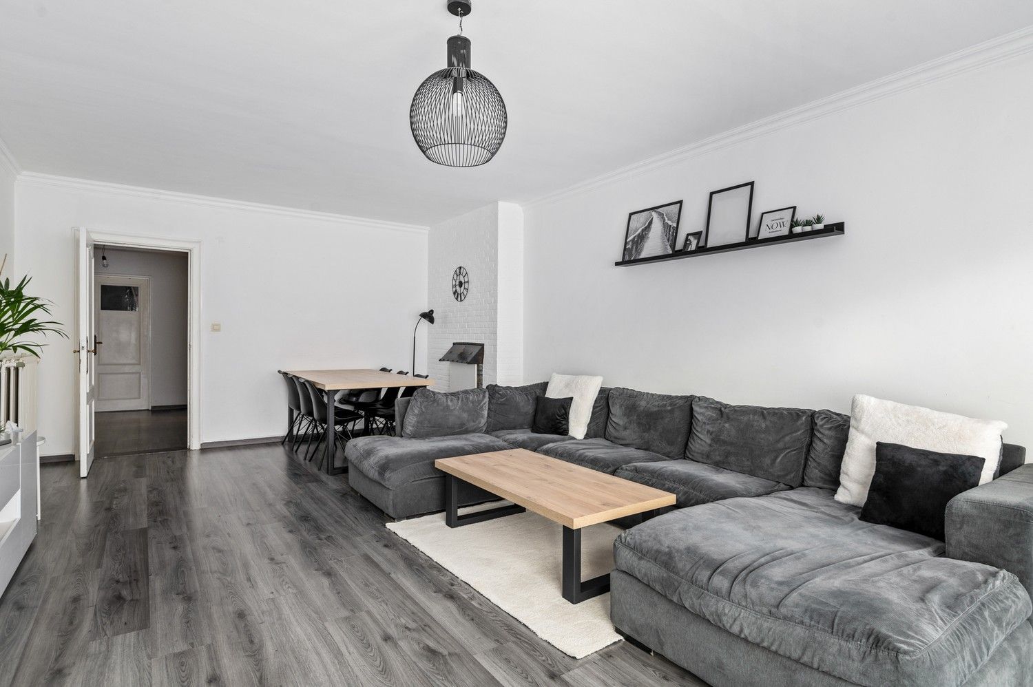 Instapklaar appartement op de 1ste verdieping met 2 slaapkamers en berging te Mortsel! foto 4