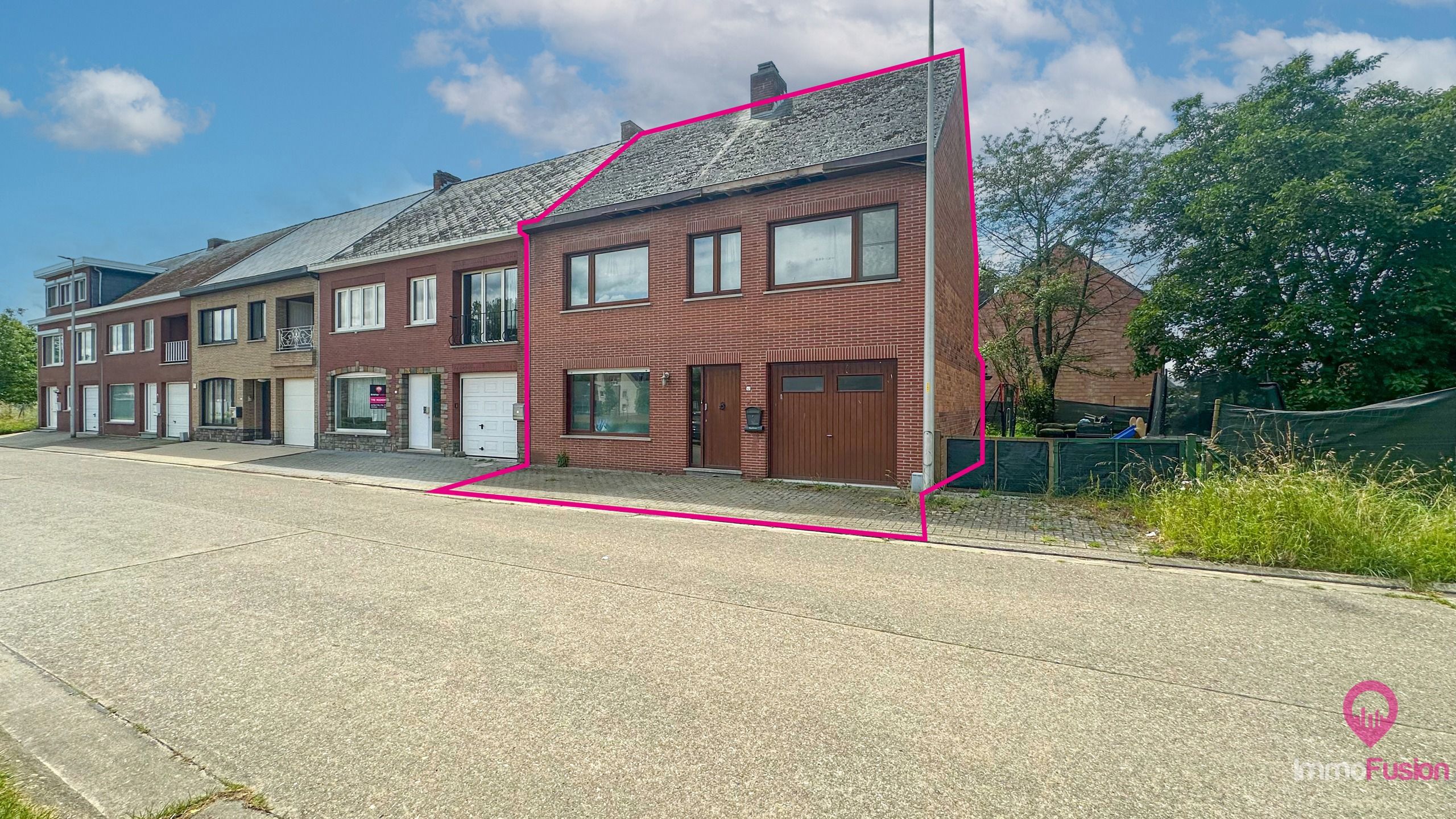 Hoofdfoto van de publicatie: Ruime halfopen gezinswoning met 4slpks en garage + tuin!