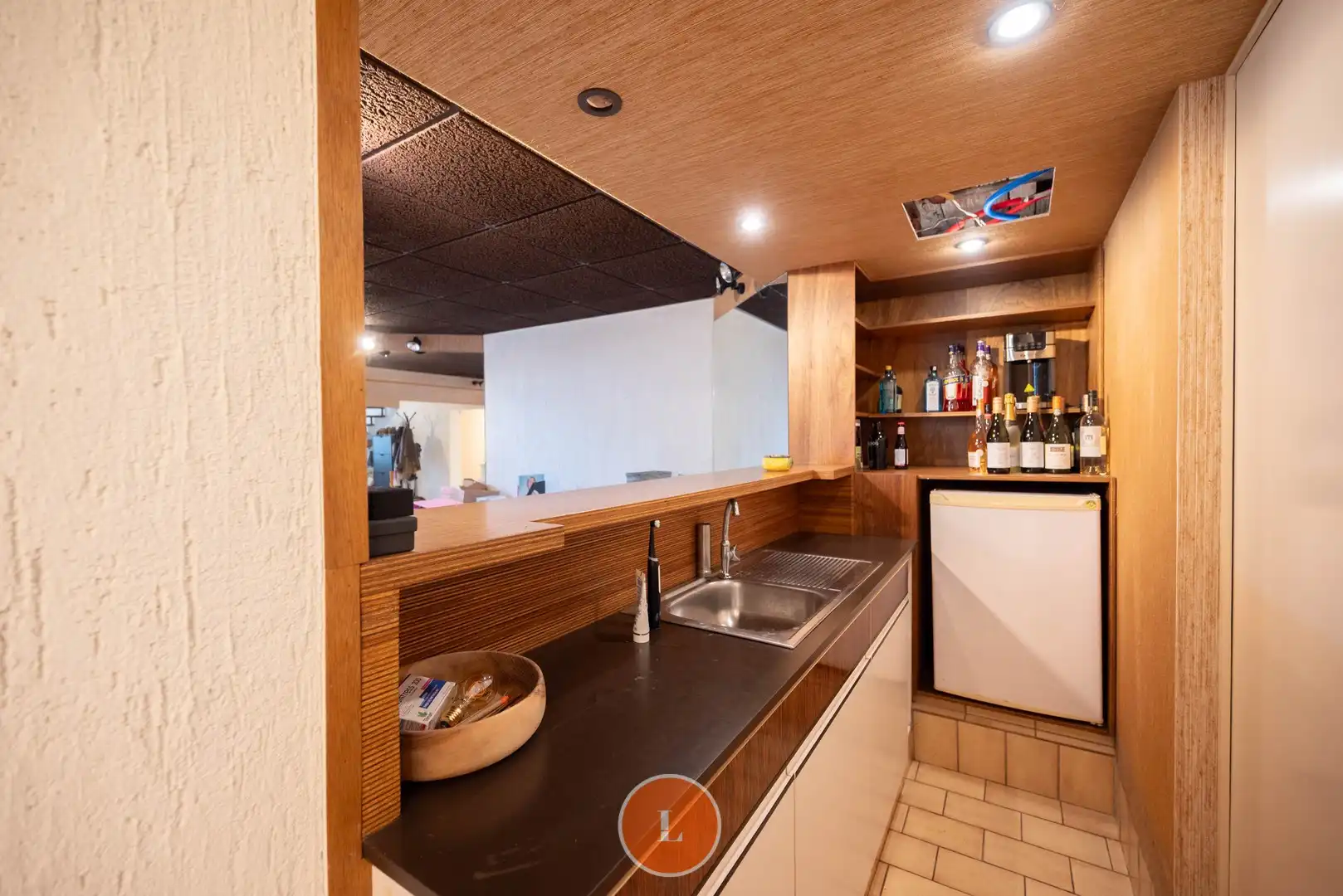 Charmante gerenoveerde halfopen woning met karaktervolle gevel foto 22