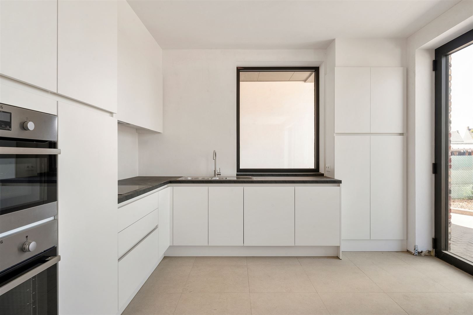 Drie slaapkamer appartement foto 6