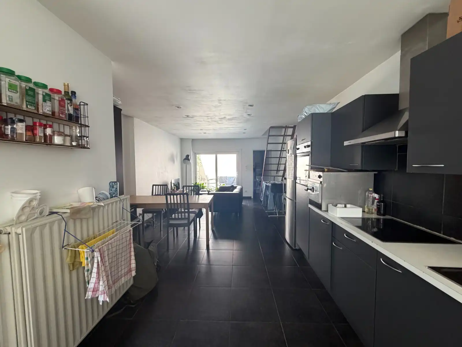 Gezellige rijwoning met 2 slaapkamers op ideale ligging!! foto 6
