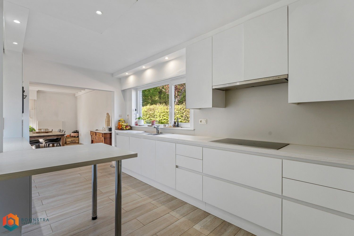 Instapklare woning met 4 slpkrs, tuin en zwembad te Sint-Katelijne-Waver foto 6
