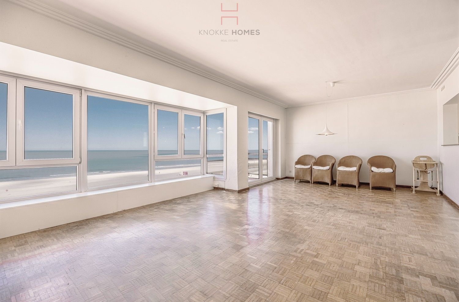 Ruim appartement met 4 kamers en prachtig zeezicht op de zeedijk aan het Albertstrand foto 7