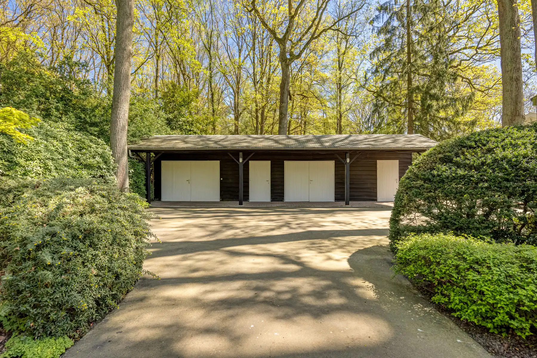 KASTEELVILLA MET BINNENZWEMBAD OP 7.233M² foto 10