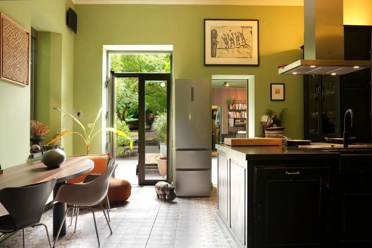 Statige herenwoning met authentiek karakter en prachtige zuidgerichte stadstuin foto 2