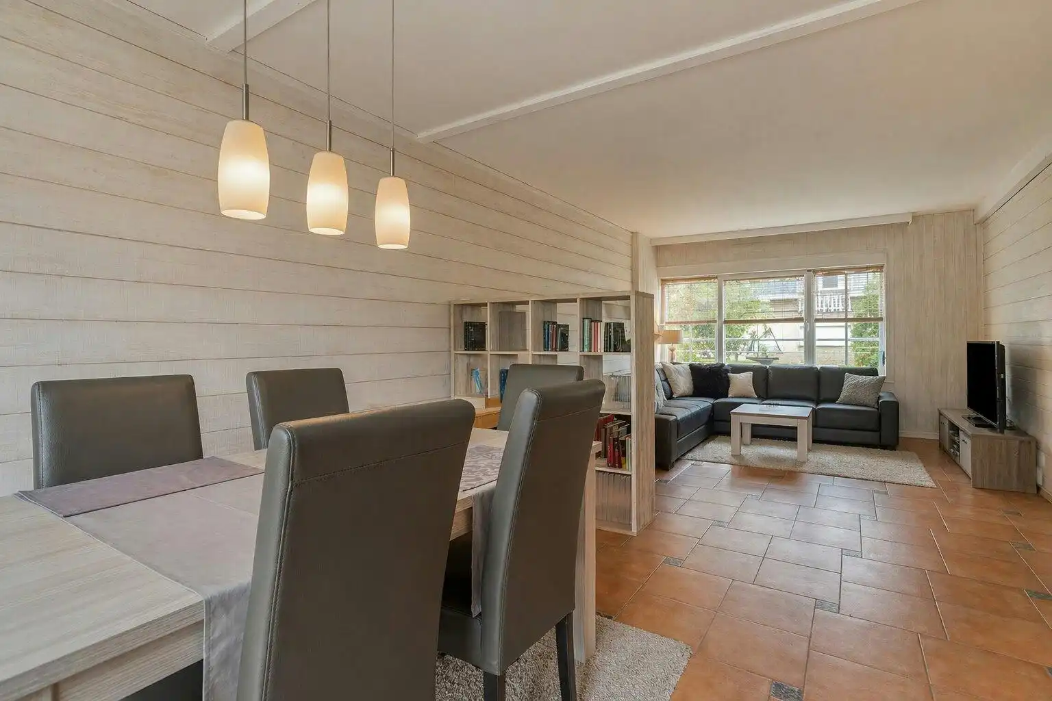 Ruime woning te koop aan de strandwijk van Zeebrugge foto 5