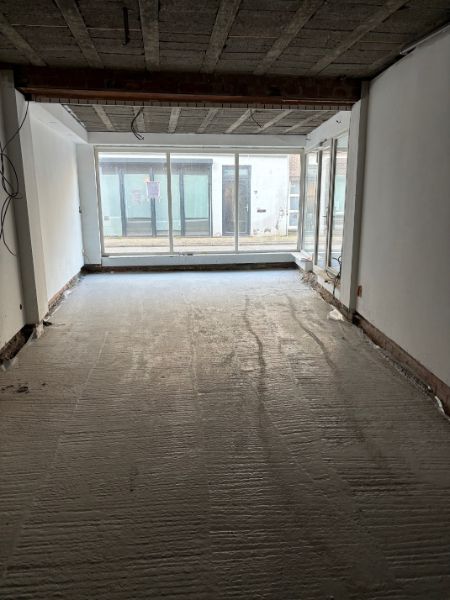 Gelijkvloers handelspand te koop! foto 11