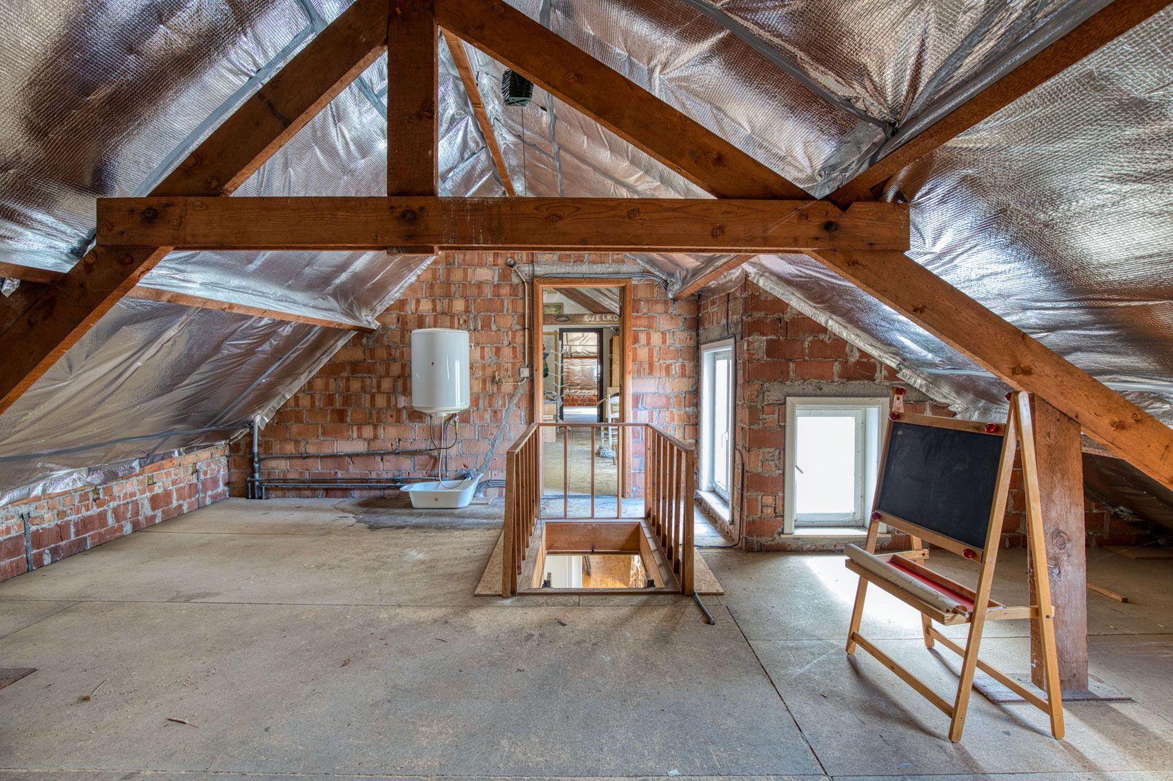 Handelshuis met ruim appartement en 2 garages foto 11