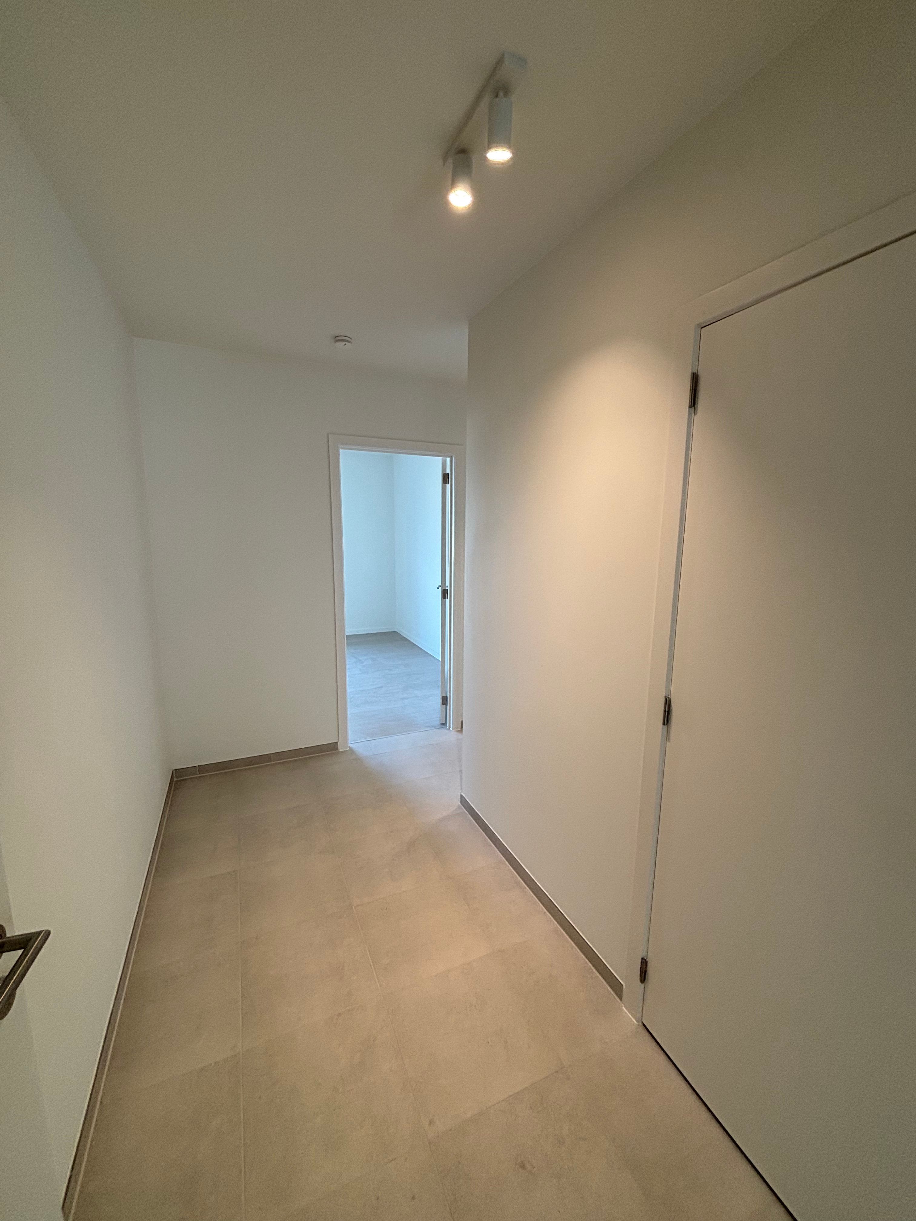 Nieuwbouw 2-slaapkamerappartement met terras foto 2