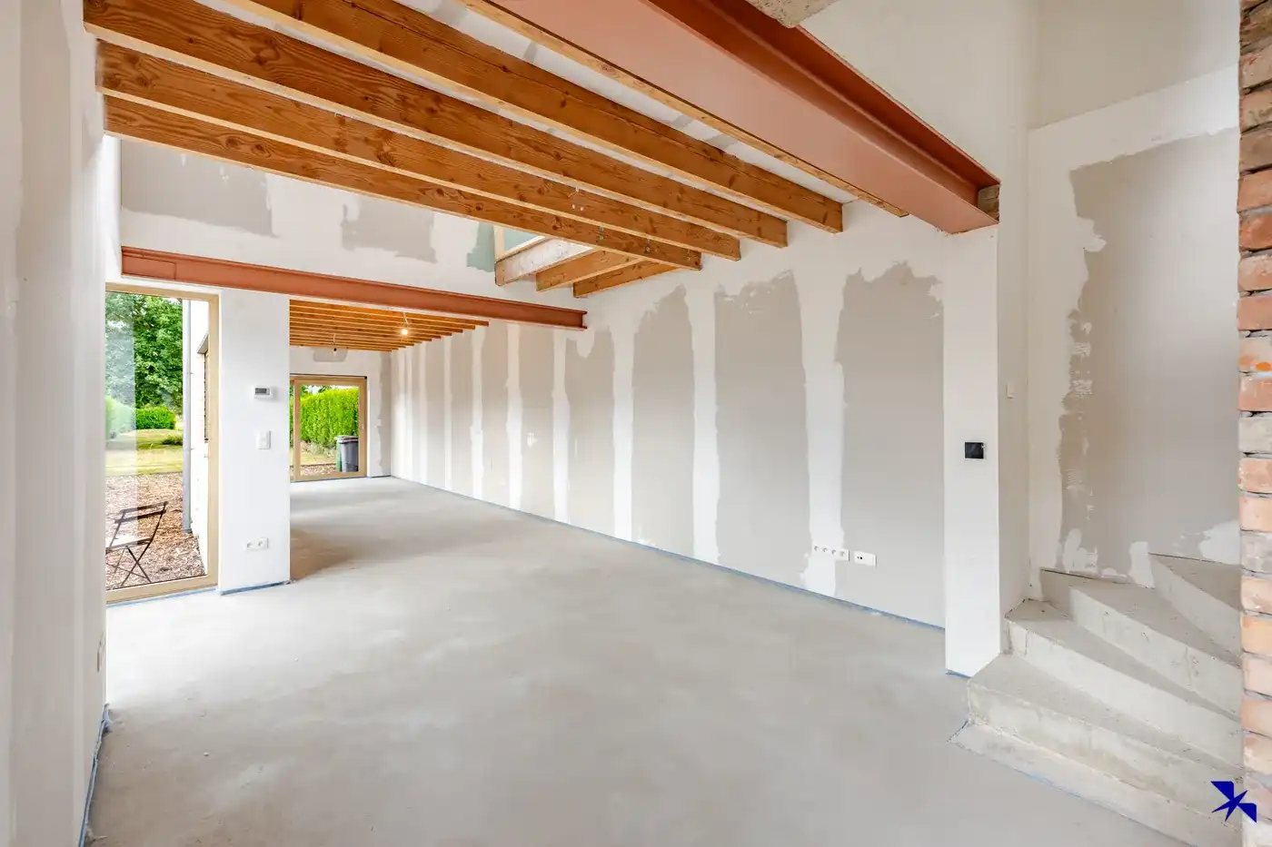 Stijlvol gerenoveerde woning op groenligging foto 15