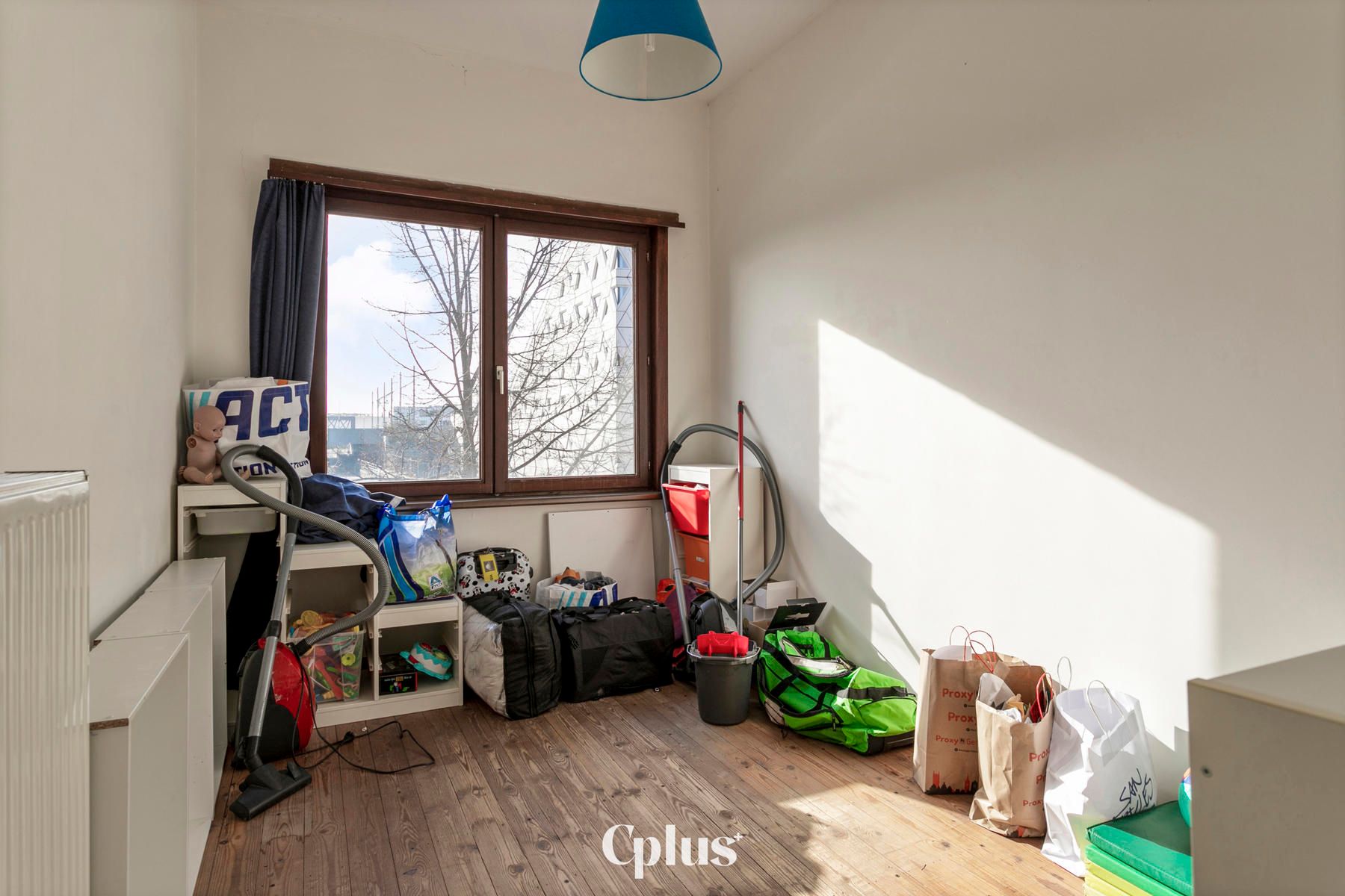 Ruim 3 slaapkamer appartement nabij Gent Sint-Pieters foto 9