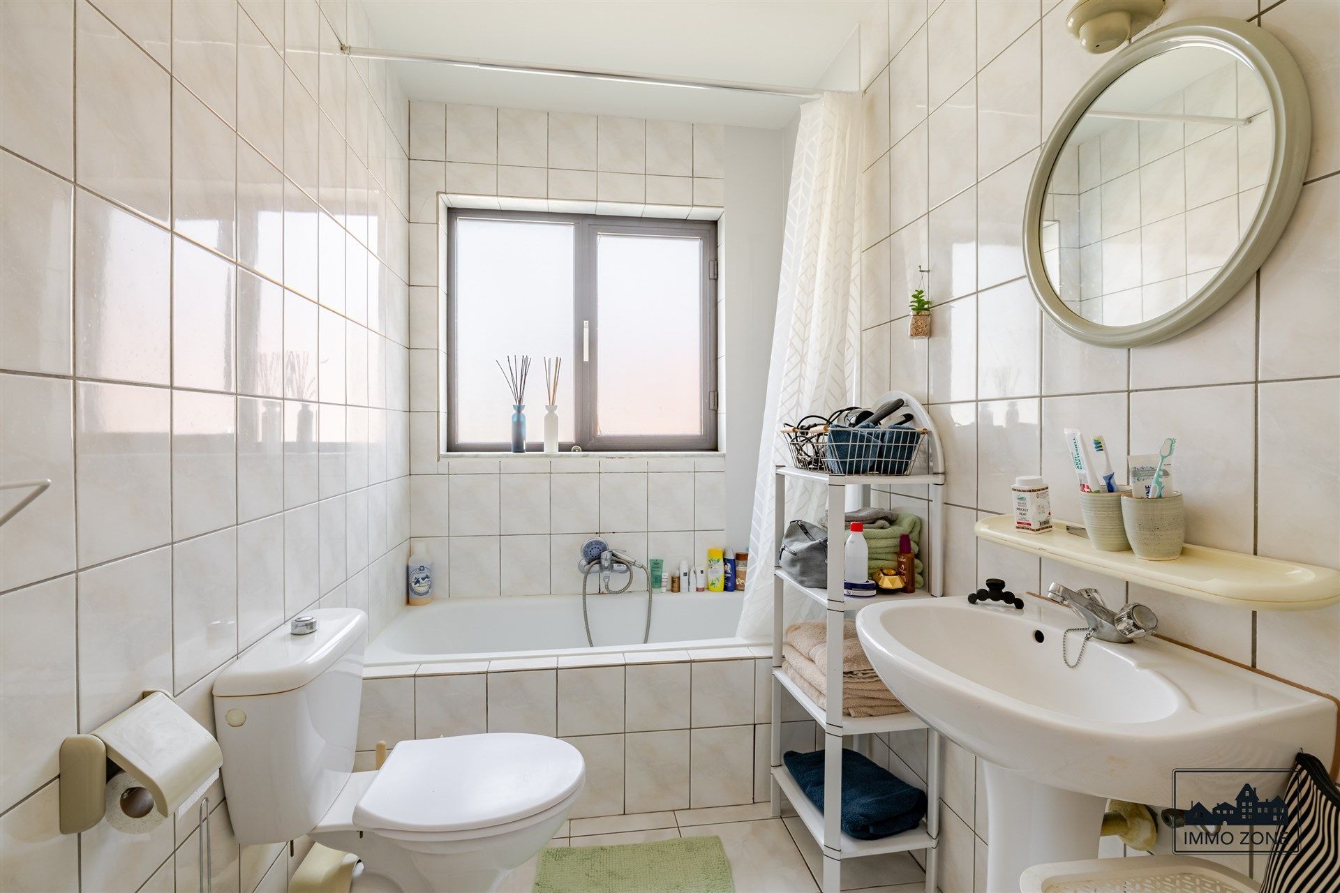 Ruim éénslaapkamerappartement te koop met terras en garage foto 10