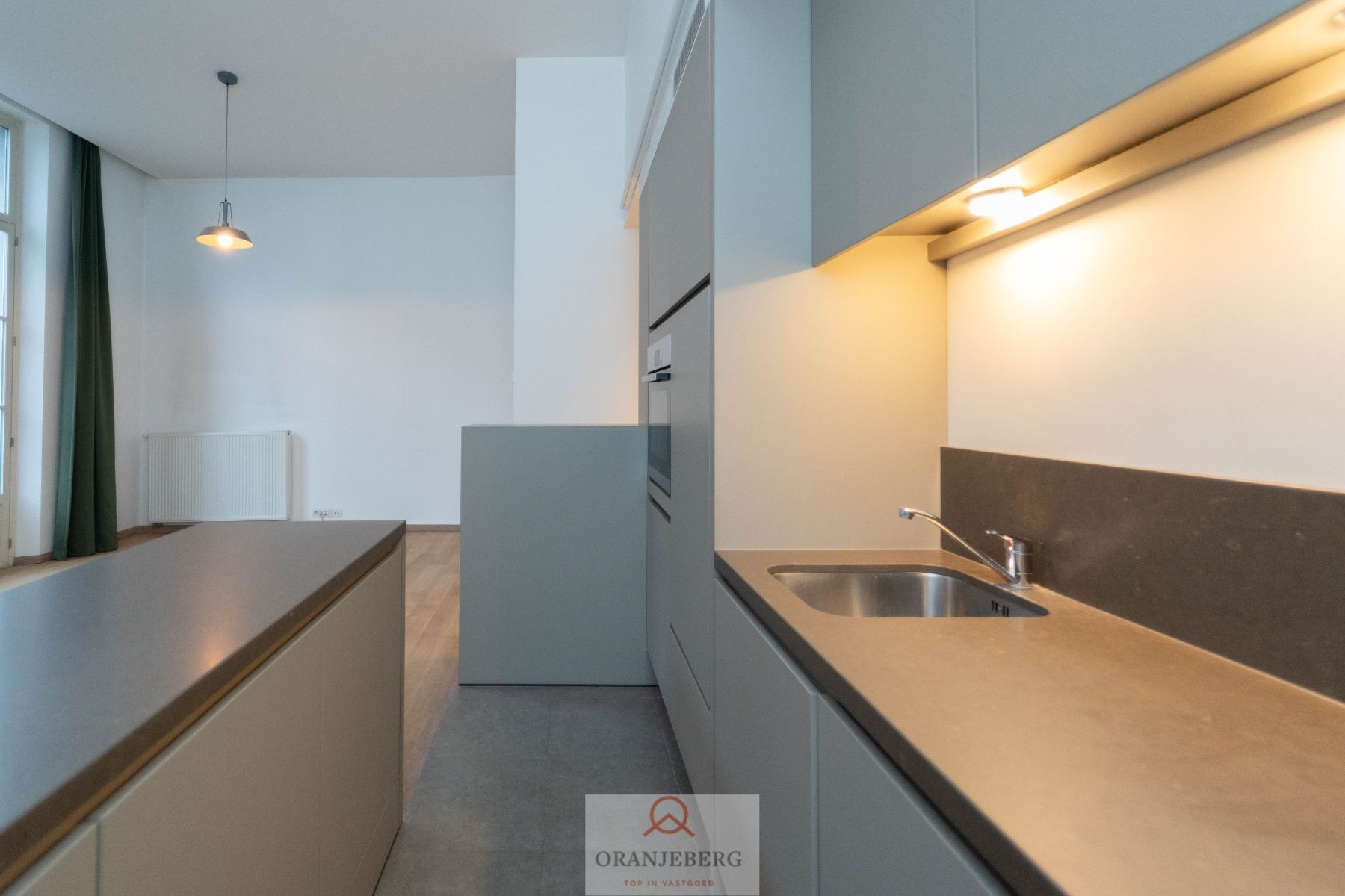 Luxueus ruim twee-slaapkamer appartement in Herenhuis - centrum Gent foto 9