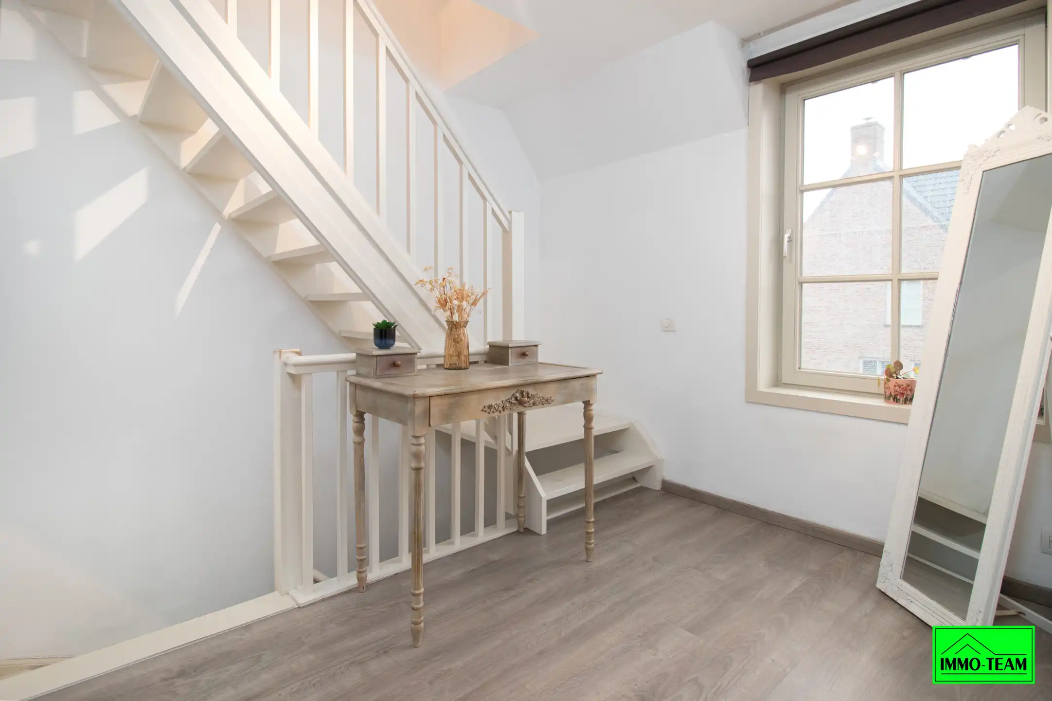 Gezellige  2-gevelwoning met 3 slks, tuin en garage foto 13