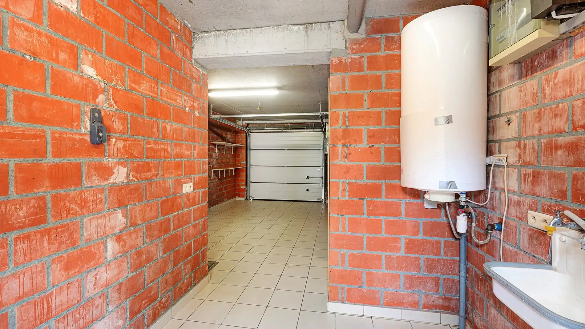 Woning met garage en tuin te Vlissegem (De Haan) foto 9