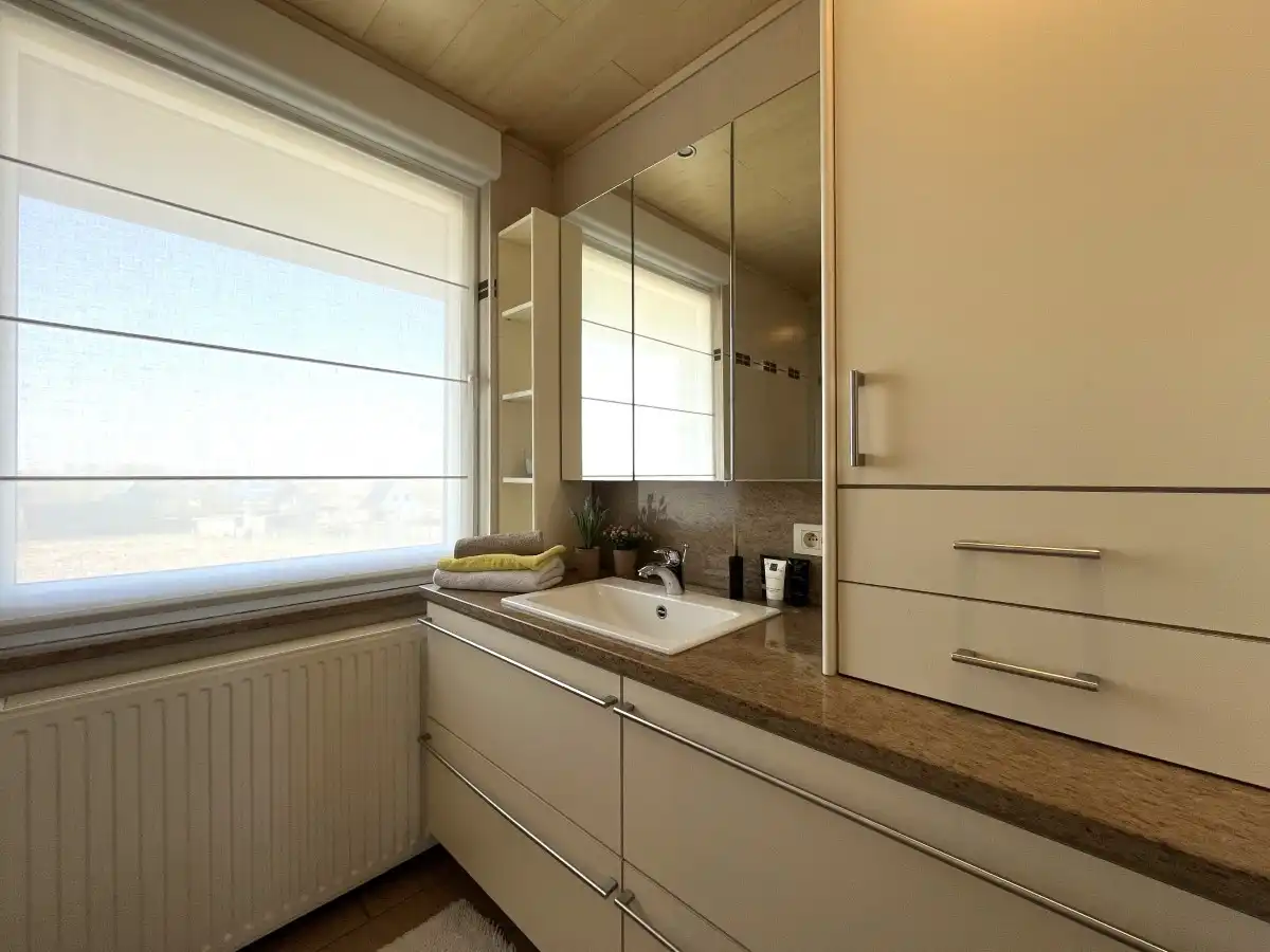 Dadizele – Ruime woning met loods van ca. 400 m², zwembad en bureelruimte foto 22