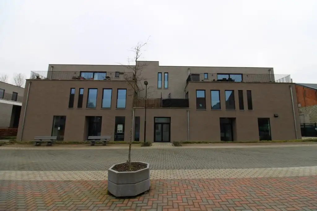 Prachtig appartement gelegen op de 1ste V met ondergrondse autostaanplaats en 2 fietsenstallingen.  foto 20