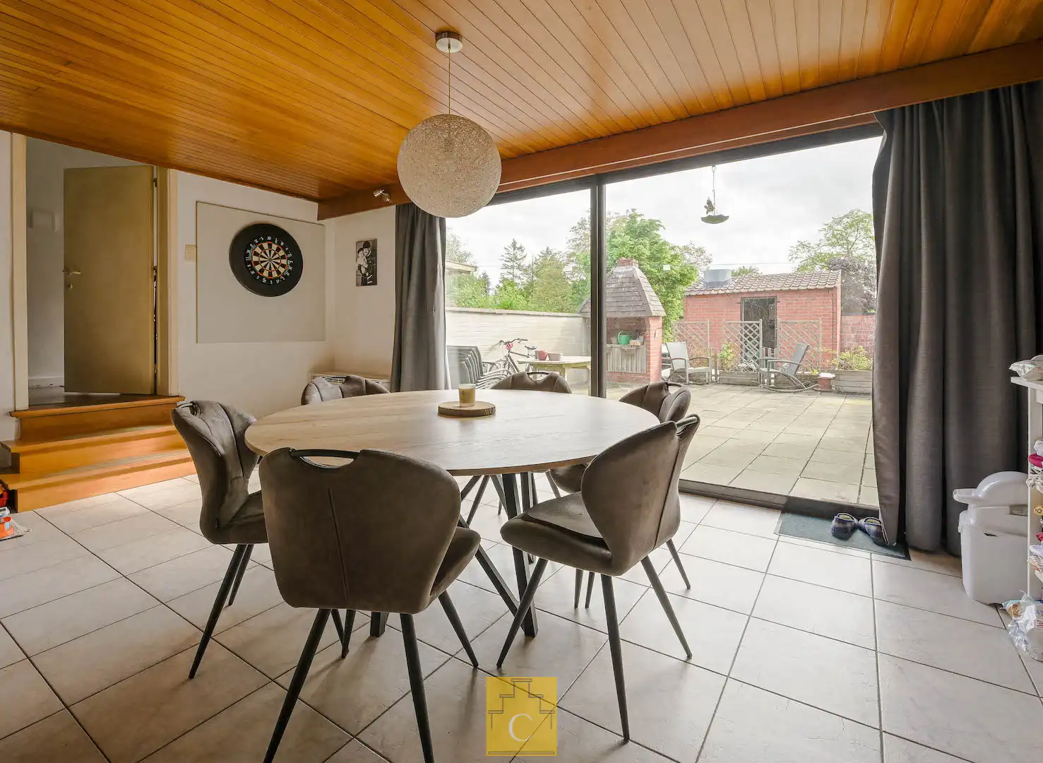 Ruim handelspand met duplexwoonst in het centrum van Loppem foto 15