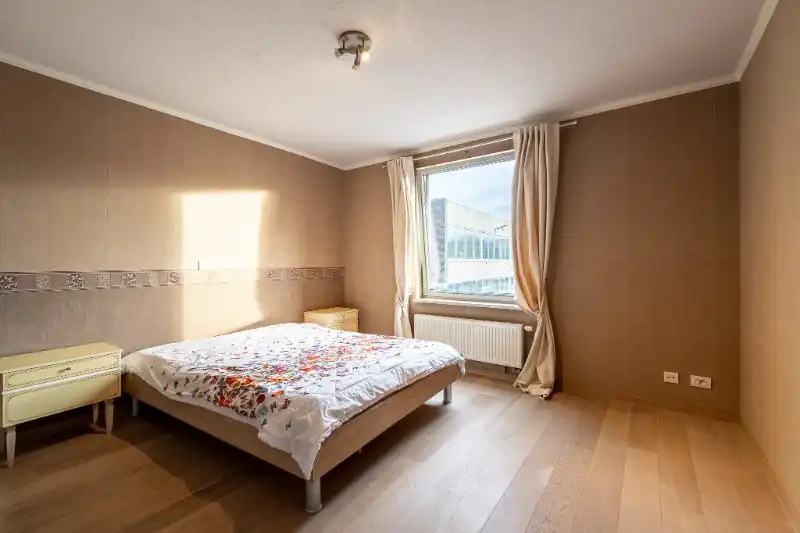 Ruim appartement (145m²) met 3 slaapkamers foto 13