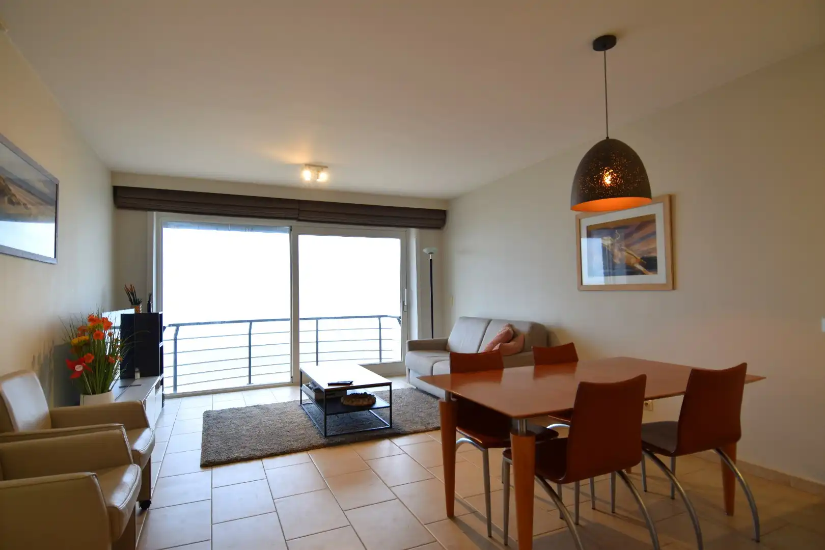 Appartement met frontaal zeezicht op de zeedijk in Nieuwpoort foto 6
