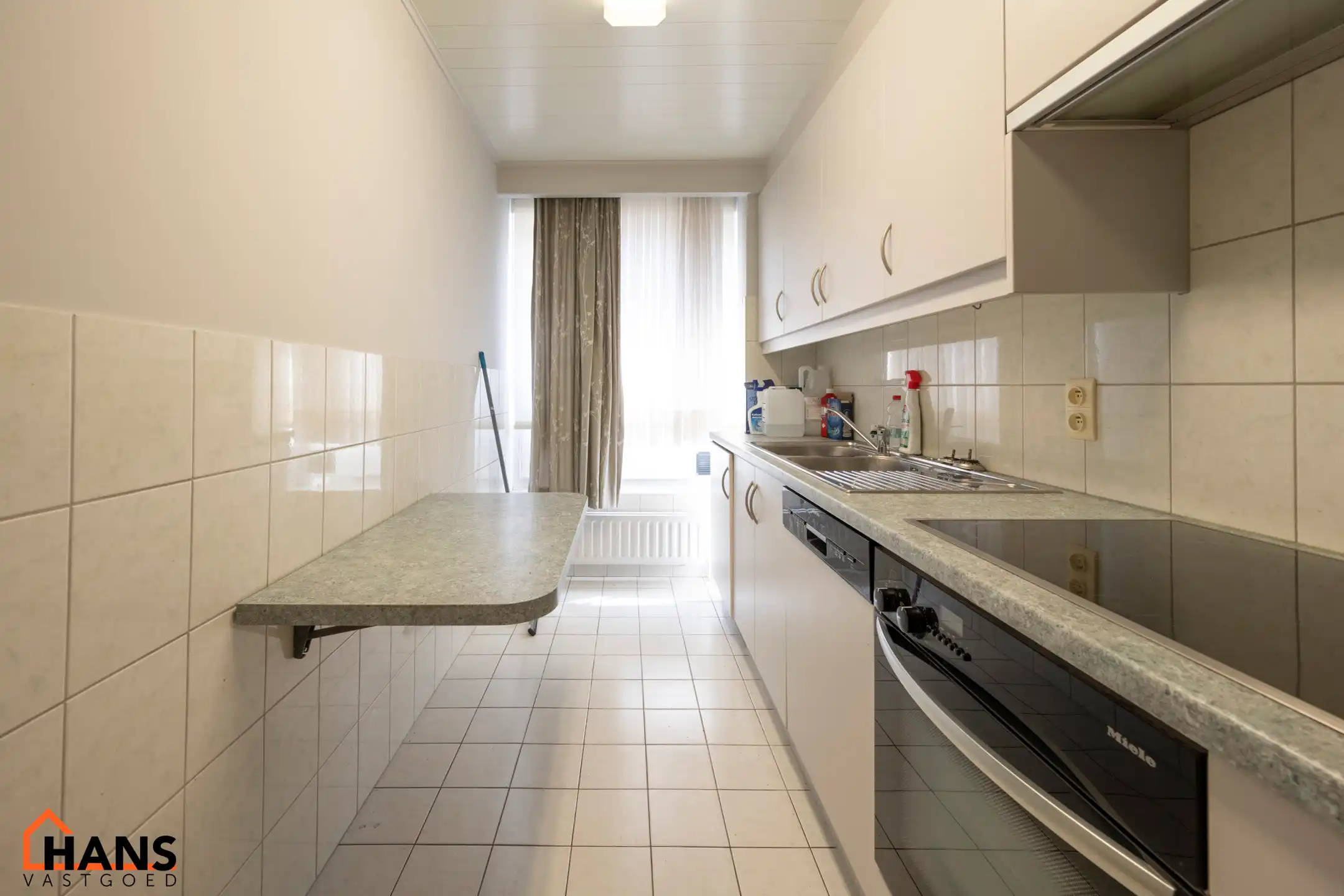 Appartement op de 2de verdieping met lift. foto 4