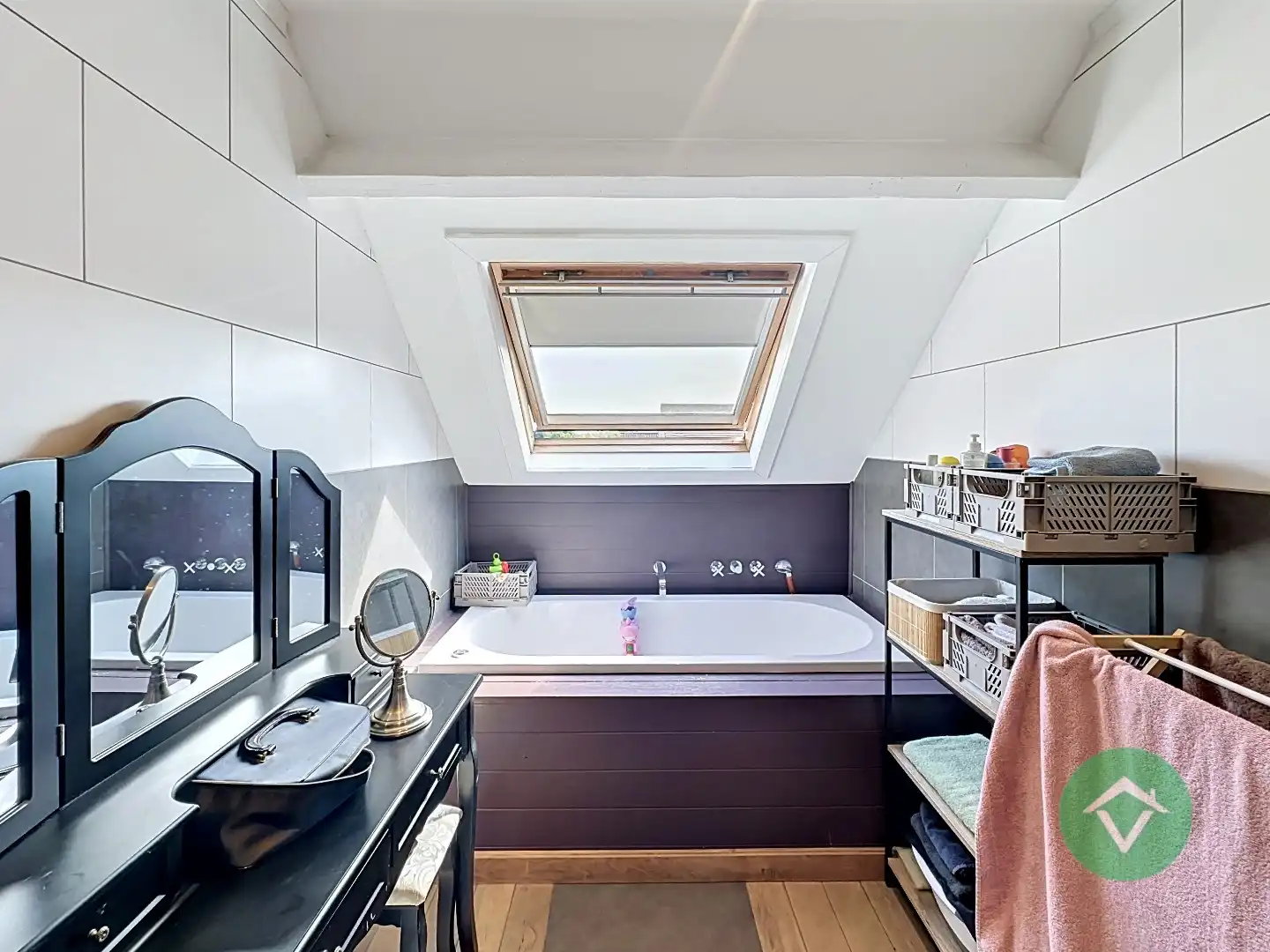 Instapklare gezinswoning met drie slaapkamers te huur in het centrum van Moere foto 10