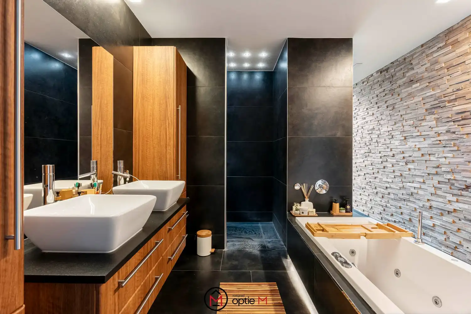 Strak afgewerkte loft te koop met centrale ligging in Hasselt foto 9