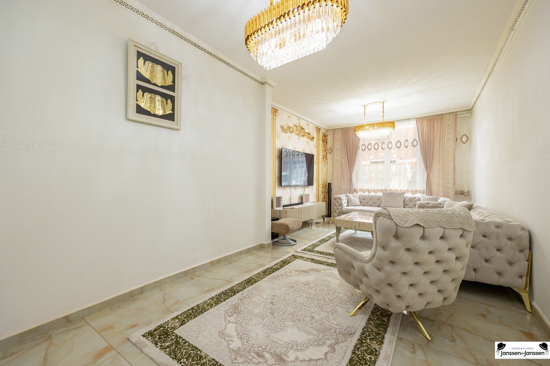 Ruime instapklare woning met 3 à 4 slaapkamers in 2060 Antwerpen! foto 2