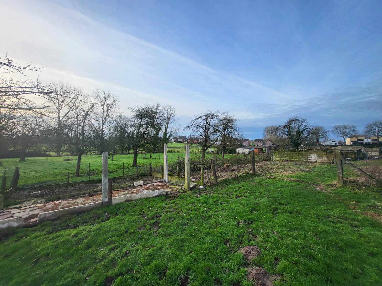 Bouwgrond HOB met Zuidoost gerichte tuin foto 1