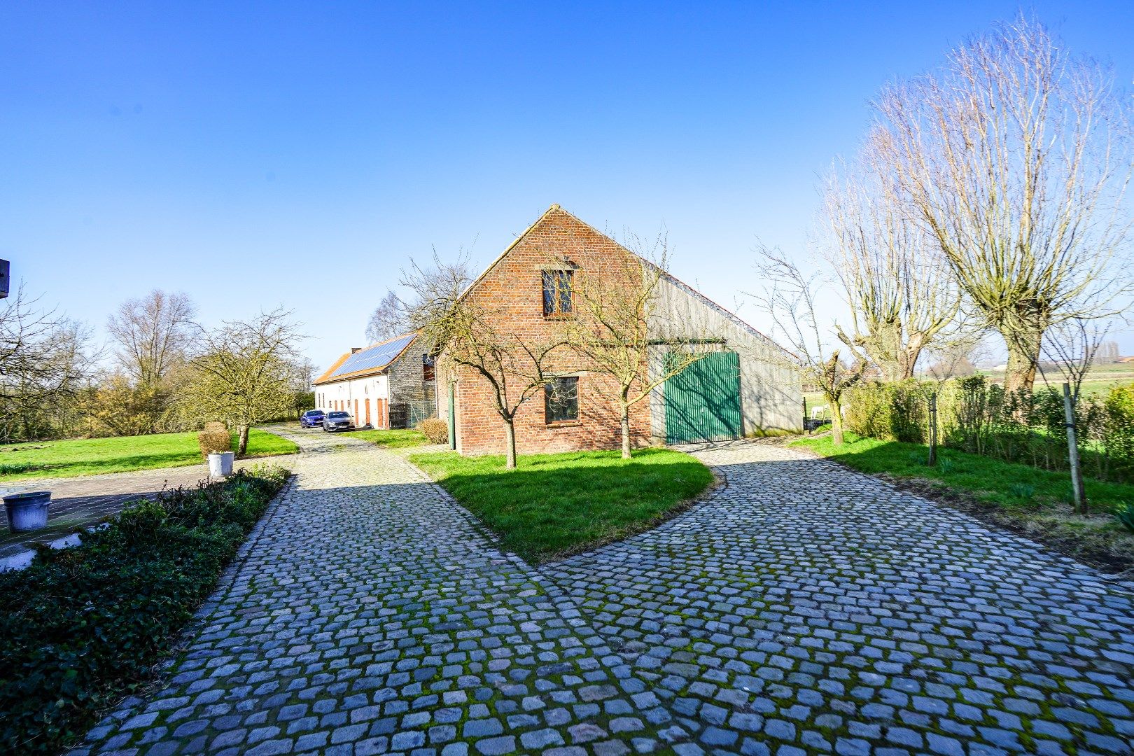 Prachtig landhuis in een oase van rust te Kortemark! foto 5