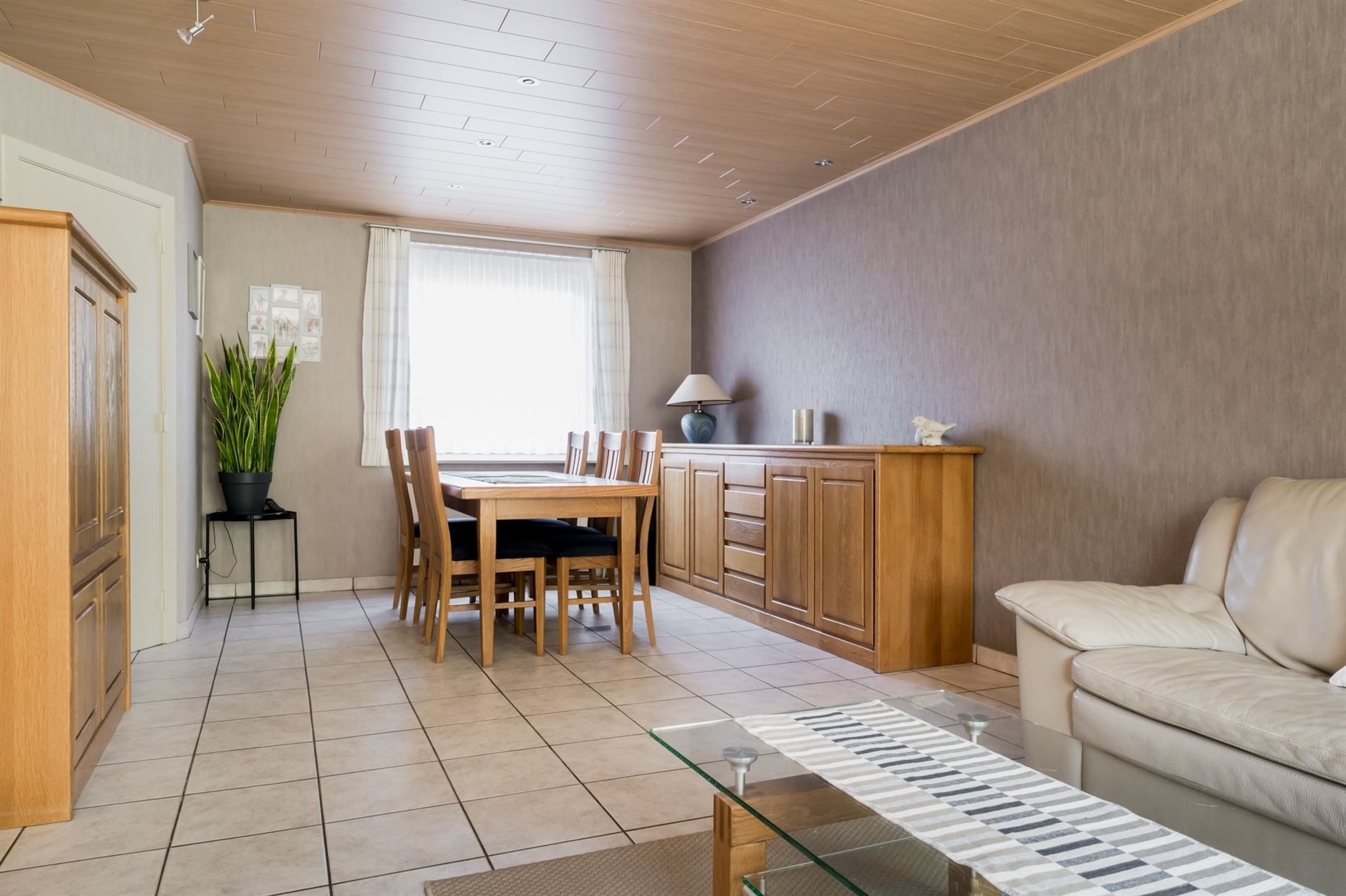 Rustig gelegen gezinswoning met 3 slpks en tuin. foto 6