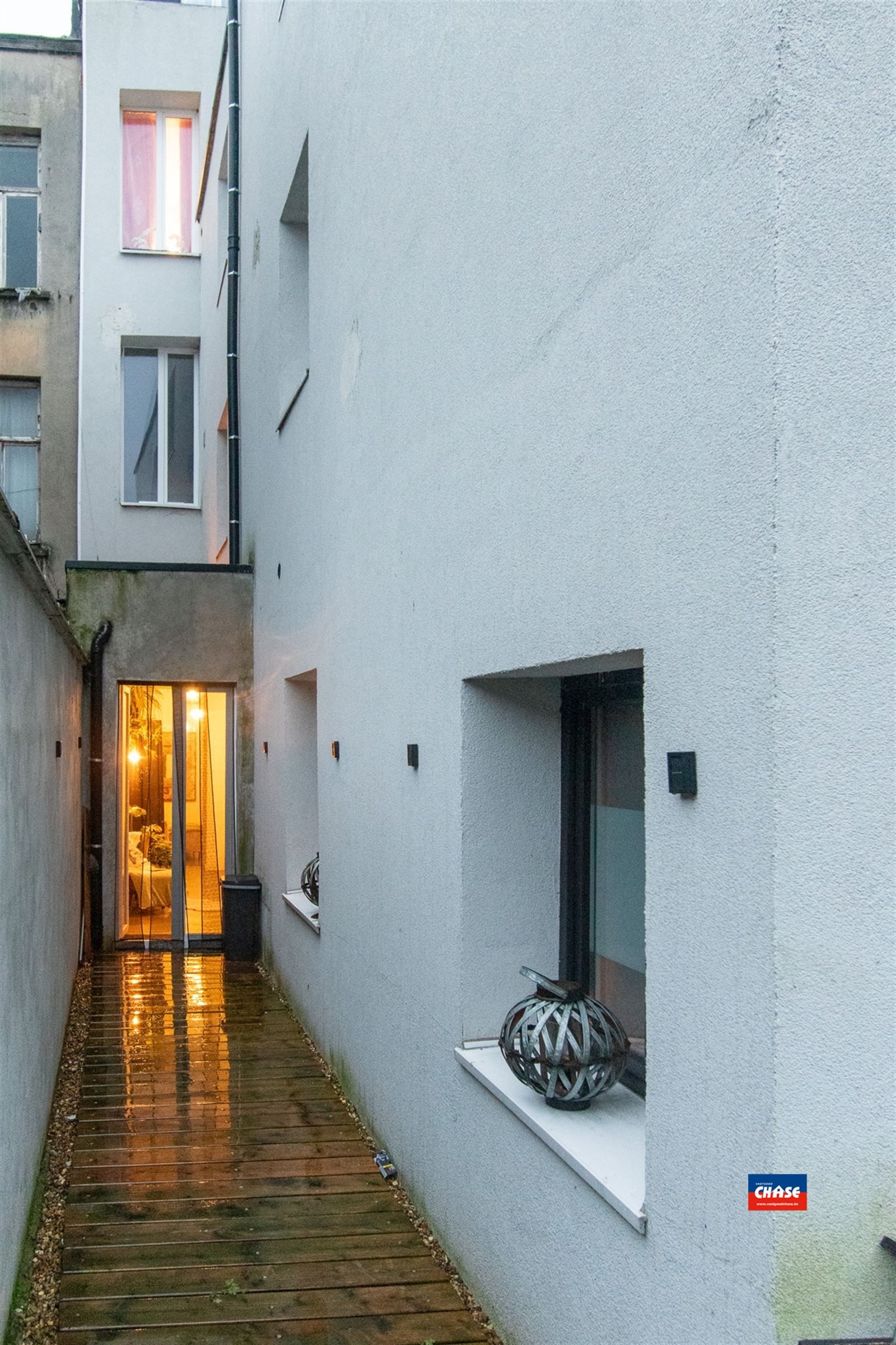 Gelijkvloers appartement met 2 slaapkamers en tuin foto 8