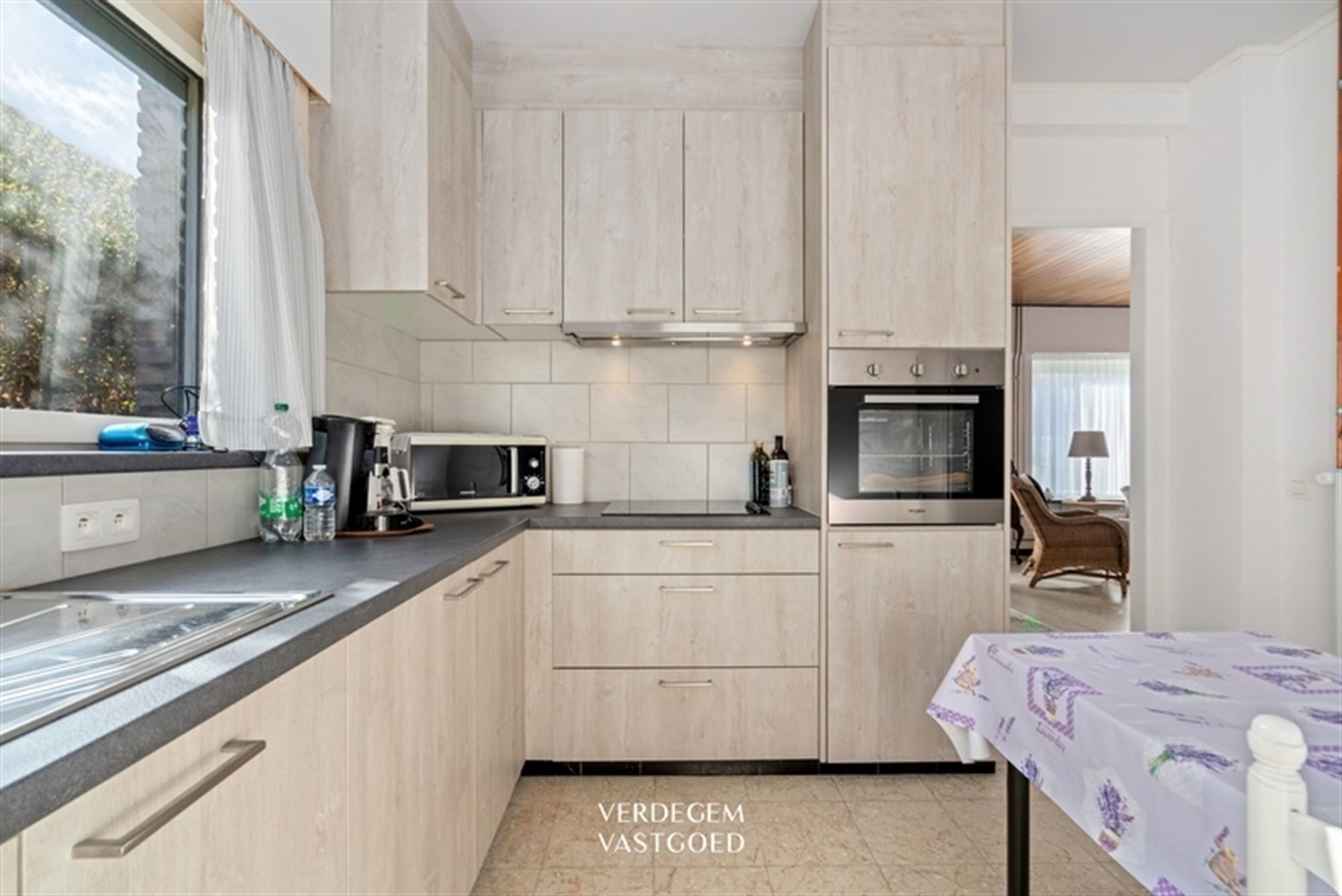 Bungalow met 3+1 slaapkamers op perceel van 2.332m² foto 6