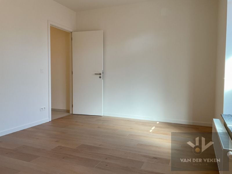Mooi gelijkvloers 1 slaapkamer appartement foto 10