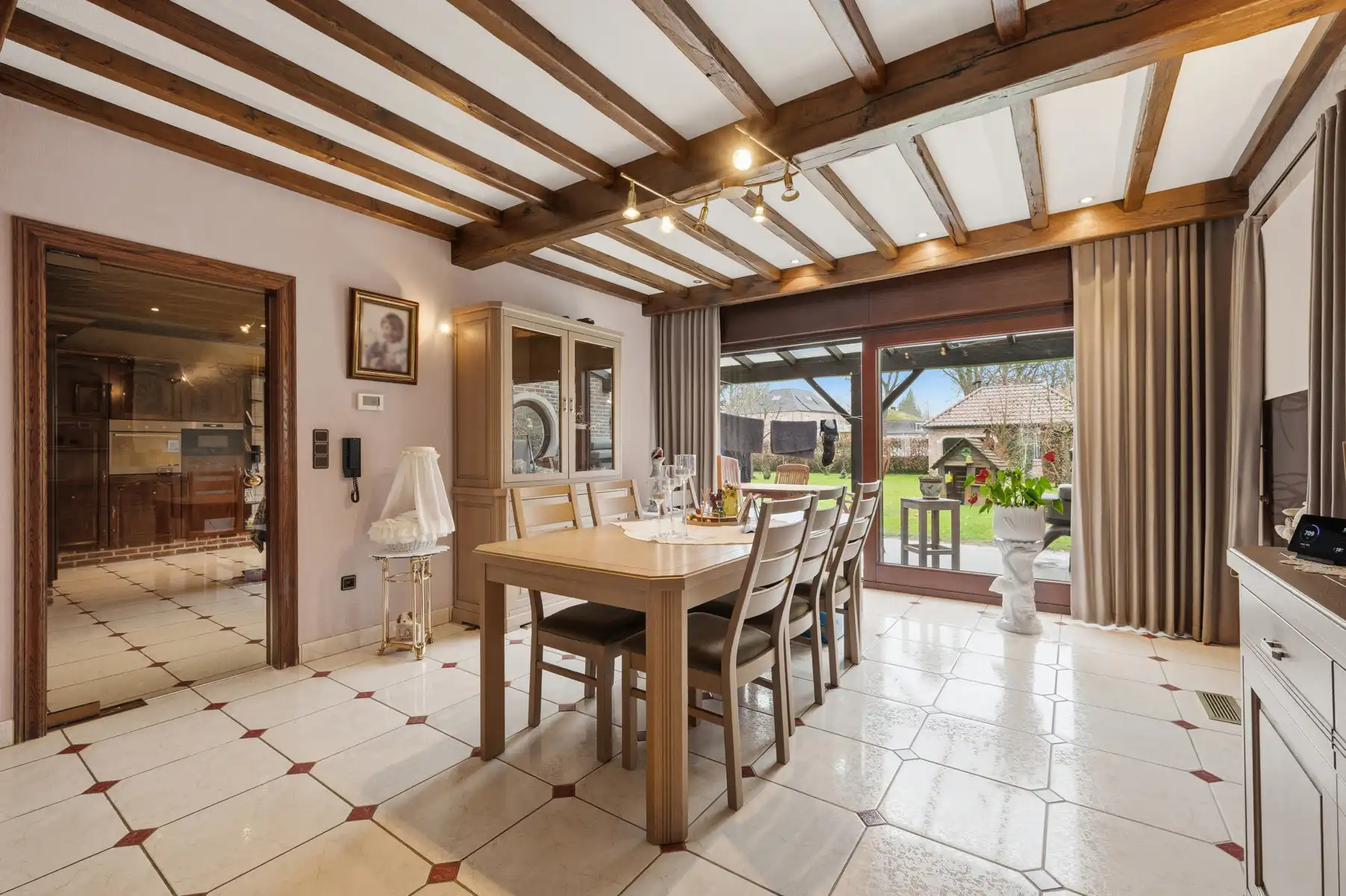 Villa van 329m² met 4 slpk op 1583m² te ITEGEM foto 10