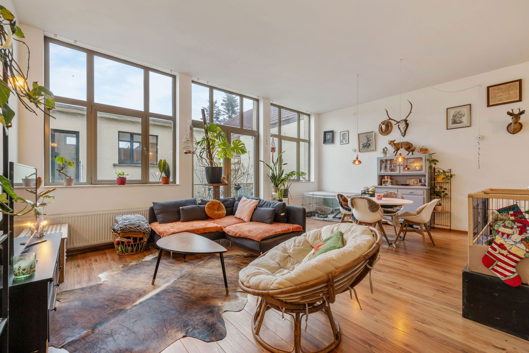 Uniek appartement/studio met terras, tuin en bijgebouw foto 2