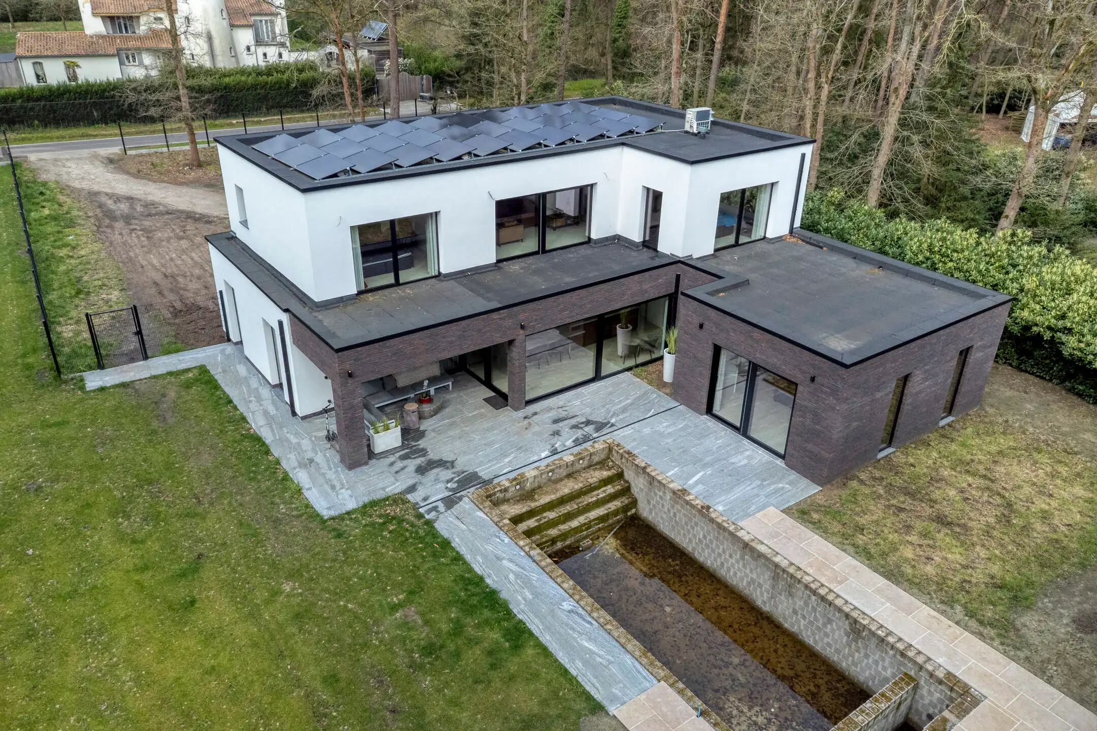 Riante villa met bijgebouw en aangrenzende bouwgrond op uniek perceel  foto 38