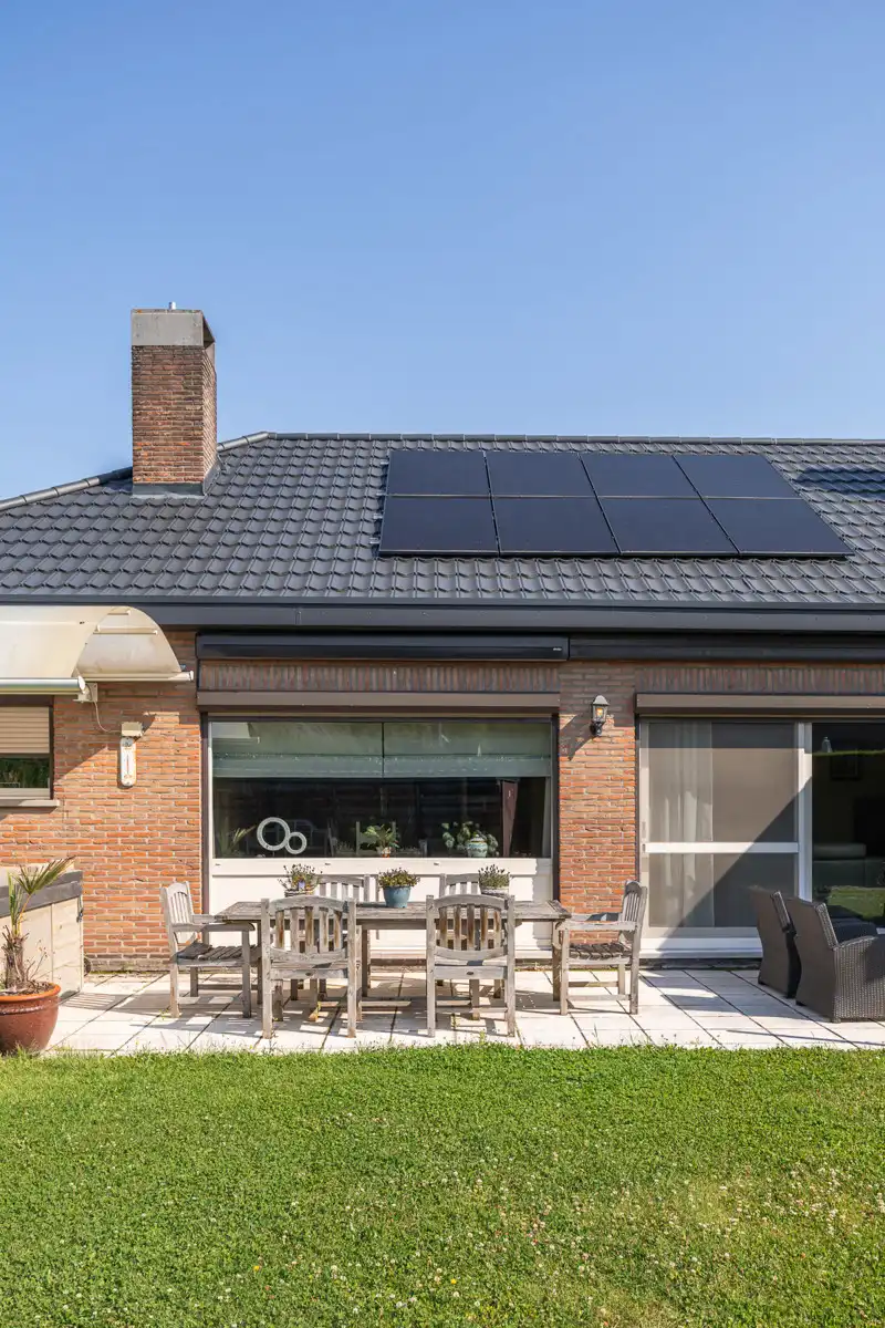 Prachtige, energiezuinige laagbouwvilla met aangename tuin foto 28