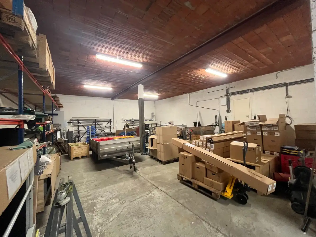 Bedrijfsgebouw +/- 775m² foto 18