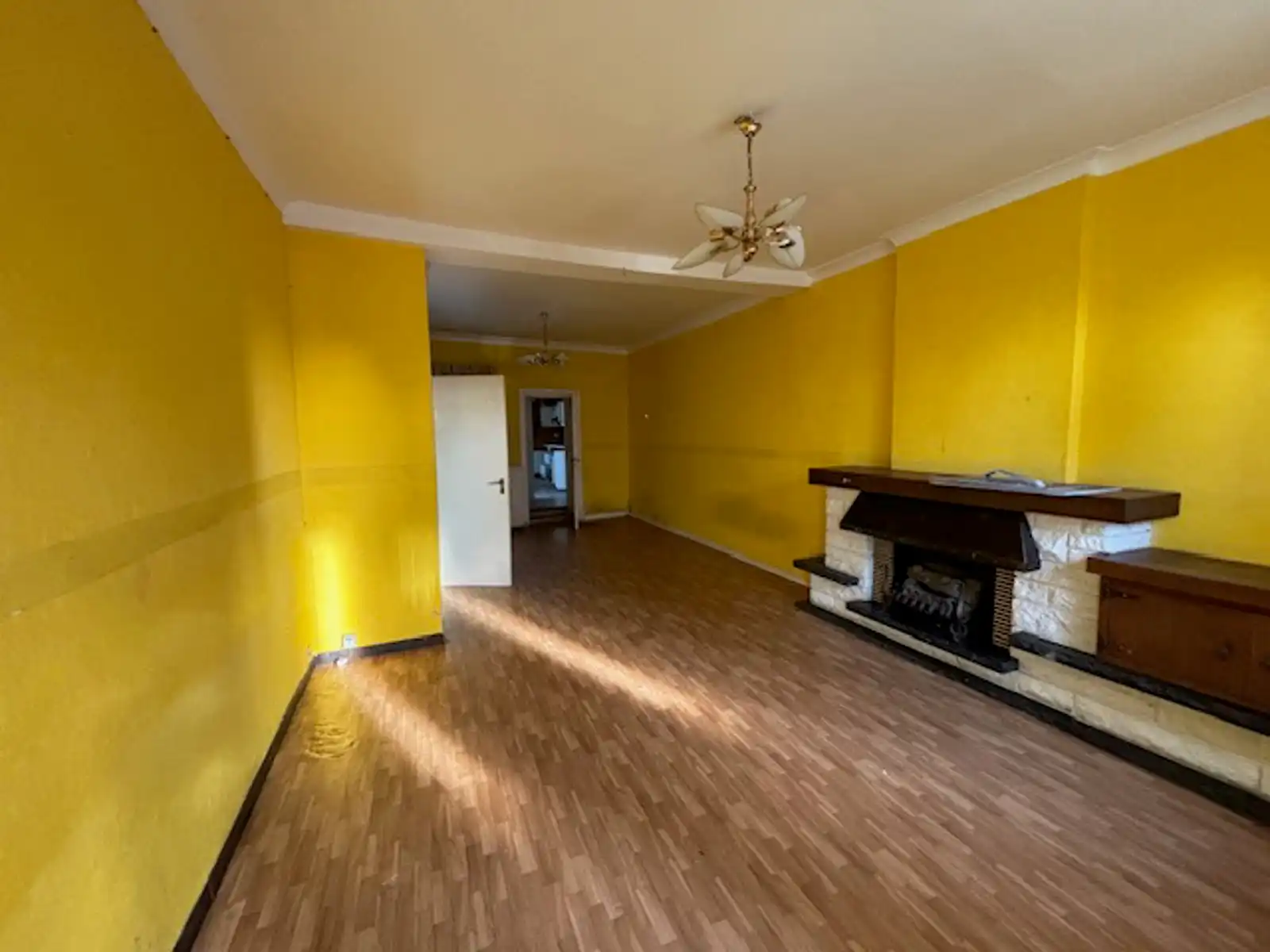 Rijwoning met zij- en achteringang te Gingelom foto 4