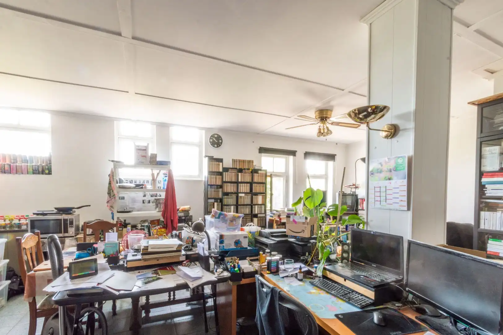 WERKPLAATS/LOODS (472m²) & KANTOOR + APP ! foto 9