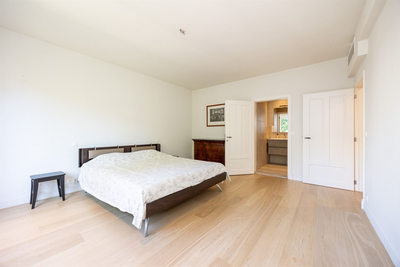 Zeer ruim appartement met 3 slaapkamers op TOP-locatie foto 18