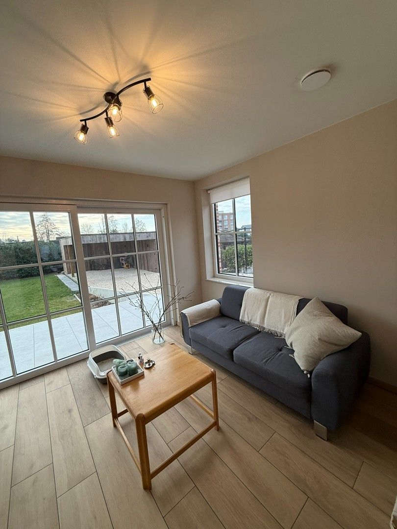 Prachtig instapklare woning met 3 slaapkamers en grote tuin te Leopoldsburg. foto 6