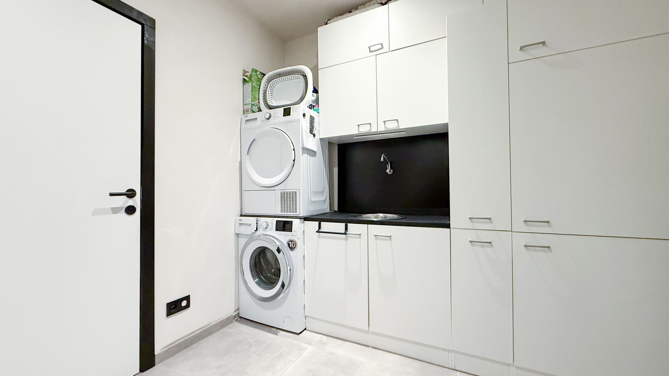 Moderne halfopen bebouwing (3 jaar oud) nabij E313 & E314! foto 17