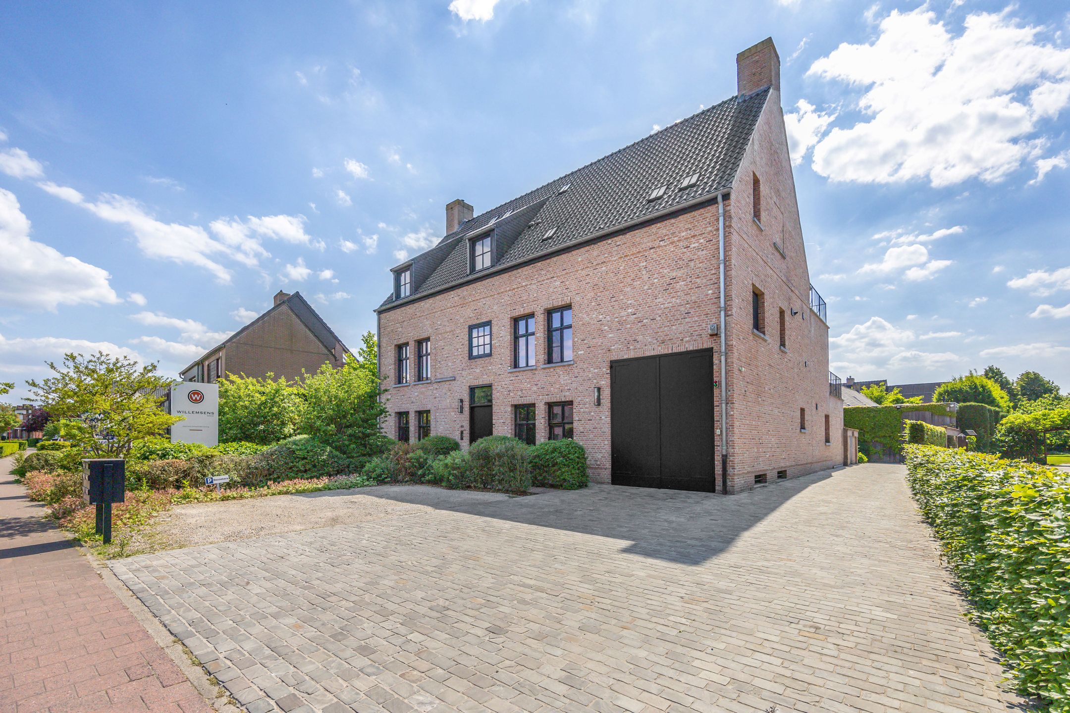 Luxe afgewerkte penthouse met groot zonneterras foto {{pictureIndex}}
