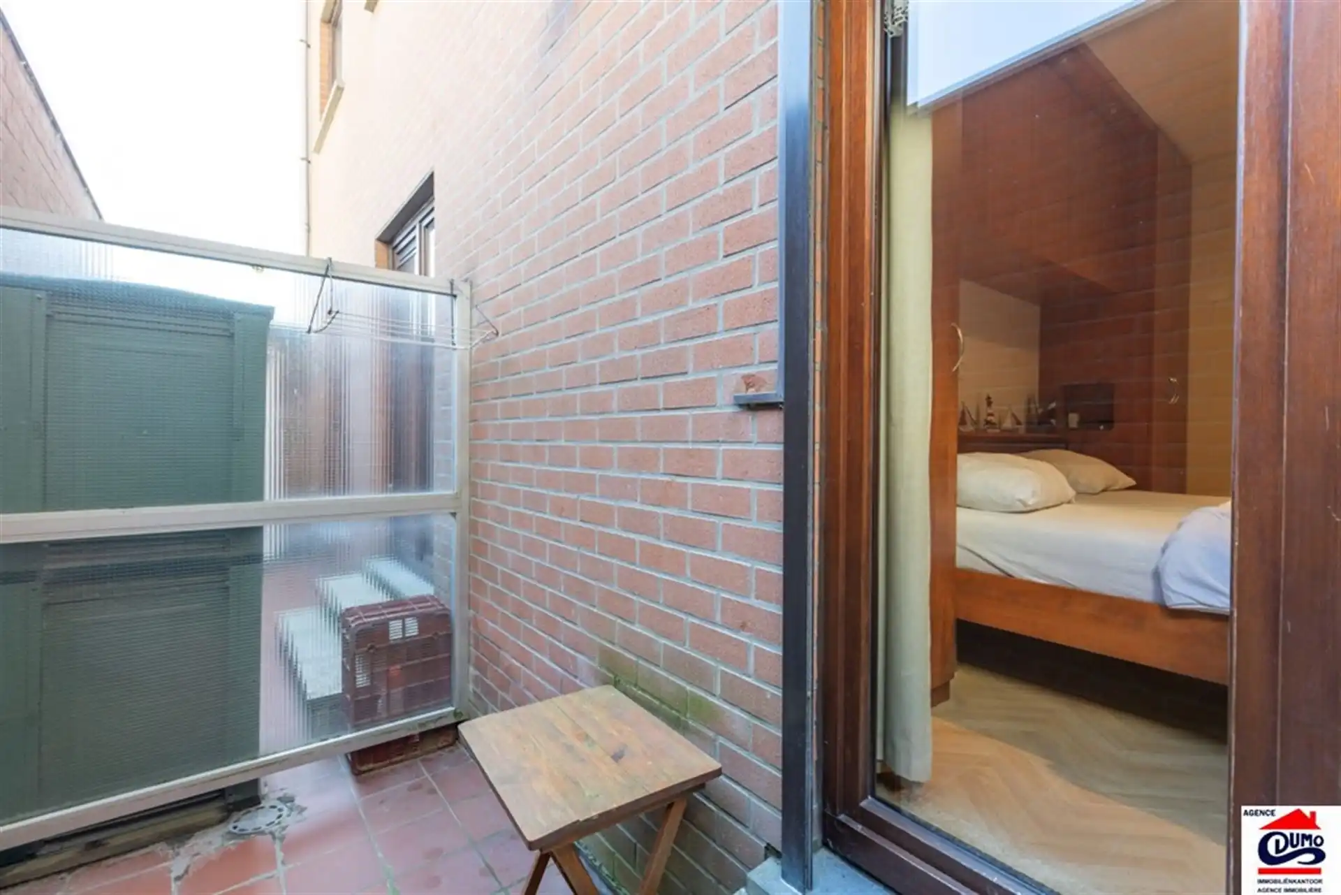 Gemeubeld appartement met 1 slaapkamers op het gelijkvloers foto 24